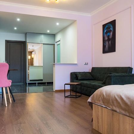 Iren River Side Apartments Тбилиси Екстериор снимка