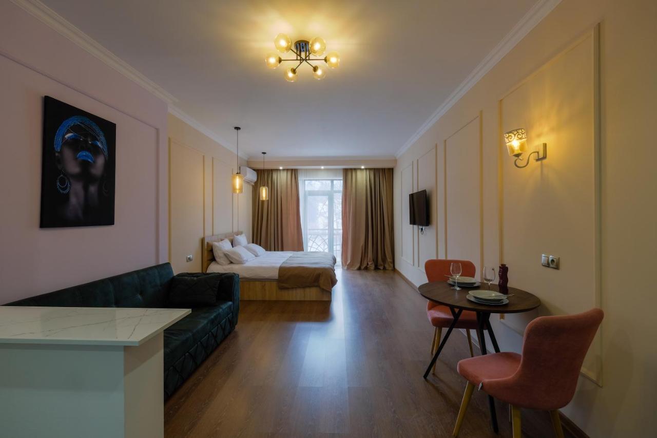 Iren River Side Apartments Тбилиси Екстериор снимка