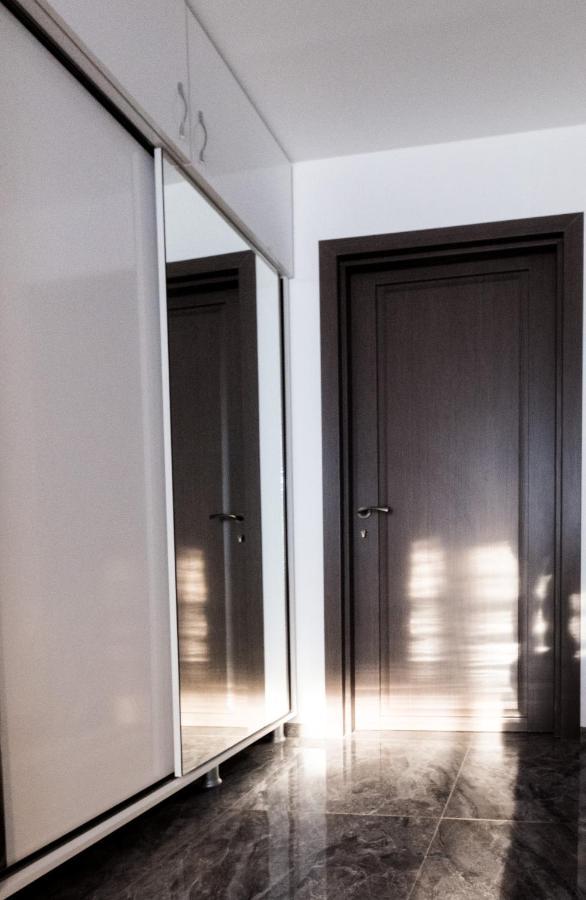 Iren River Side Apartments Тбилиси Екстериор снимка