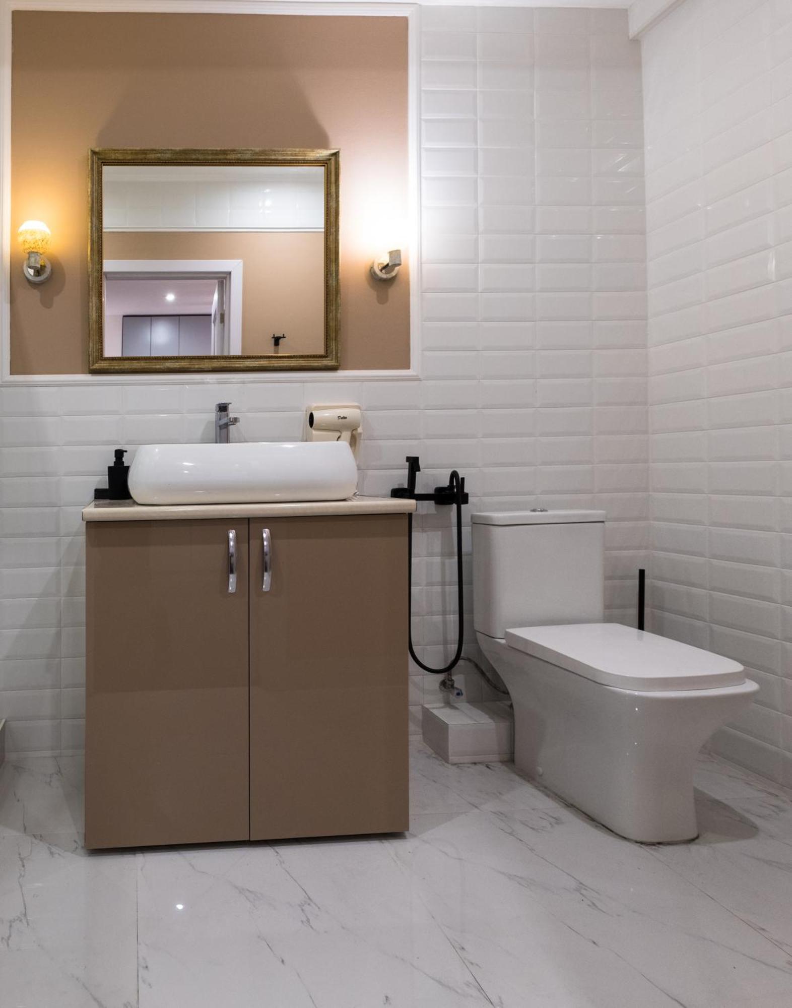 Iren River Side Apartments Тбилиси Екстериор снимка