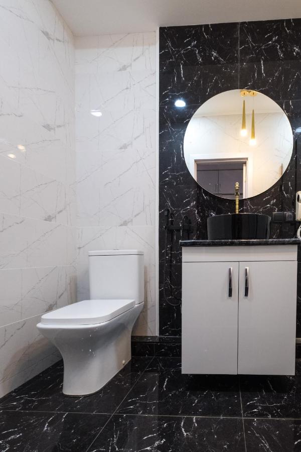 Iren River Side Apartments Тбилиси Екстериор снимка