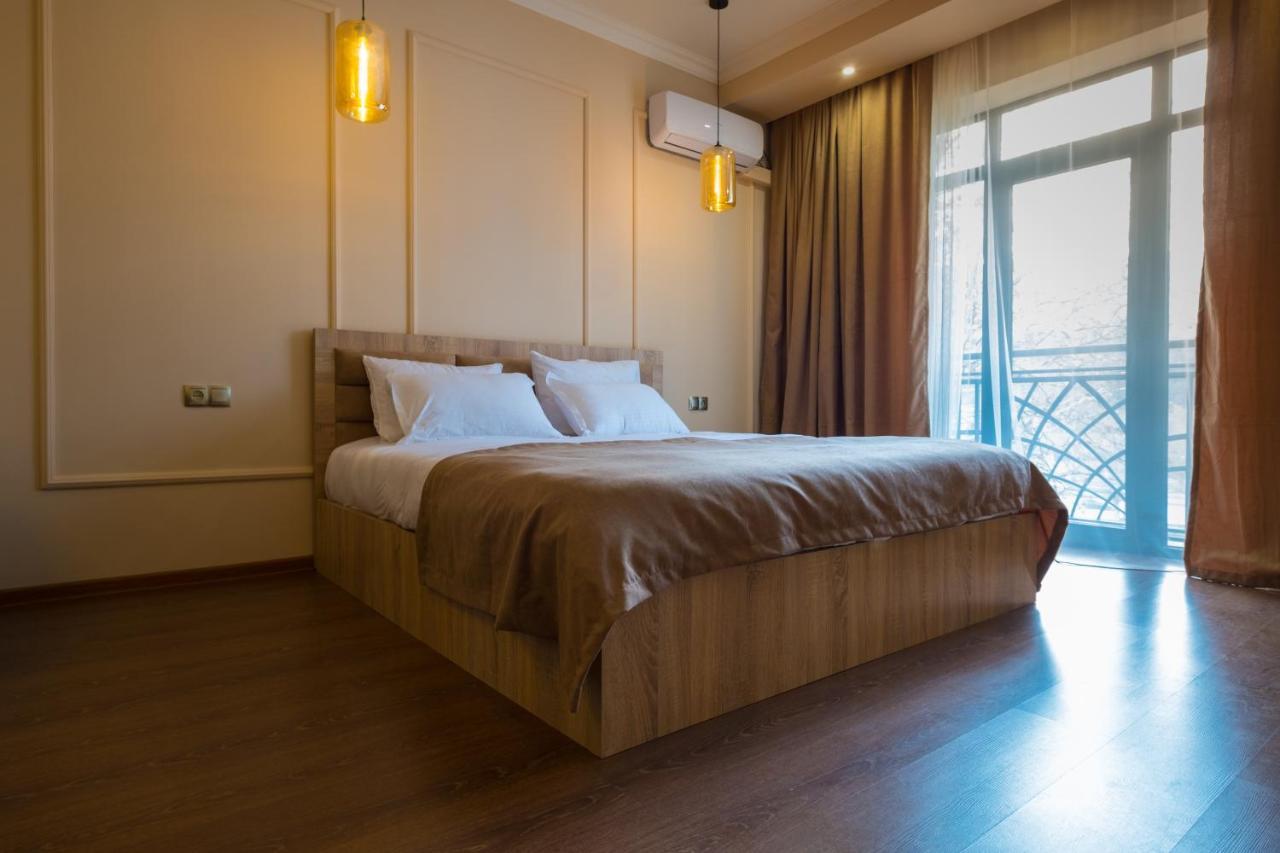 Iren River Side Apartments Тбилиси Екстериор снимка
